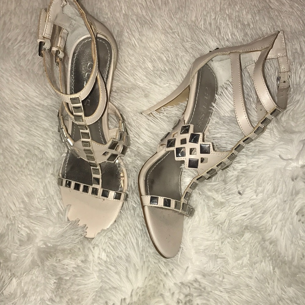 Guess double strap sandal pump